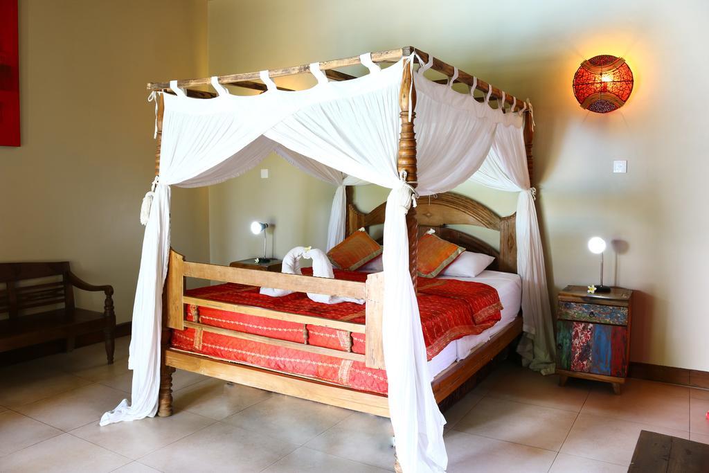 Villa Lovina Beachhouse Villas