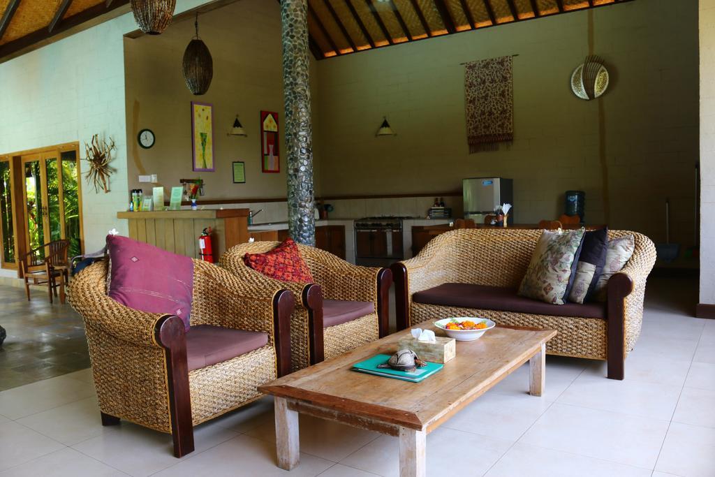Villa Lovina Beachhouse Villas *