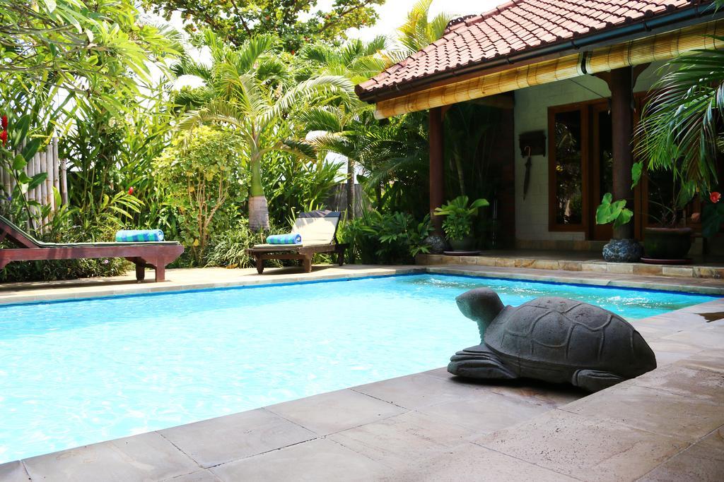 Villa Lovina Beachhouse Villas *