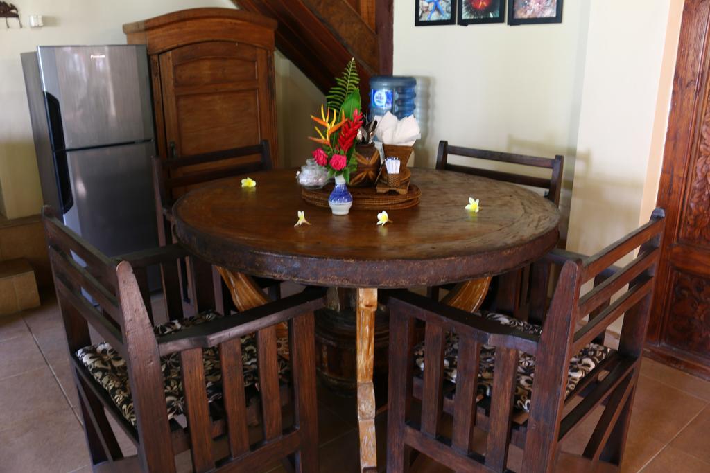 Villa Lovina Beachhouse Villas