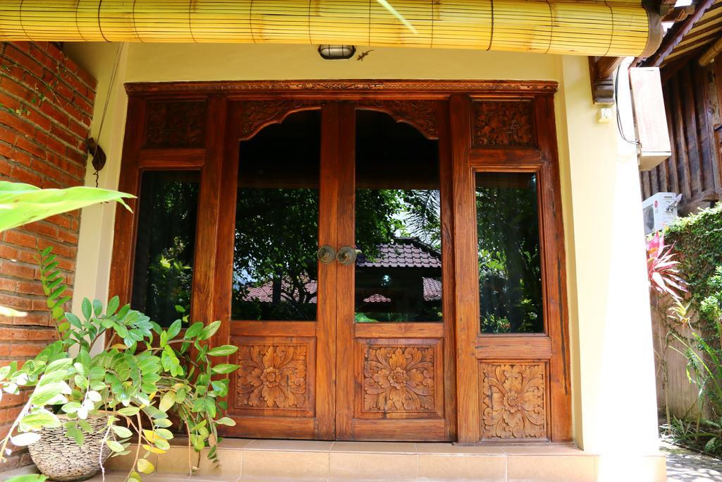 Villa Lovina Beachhouse Villas