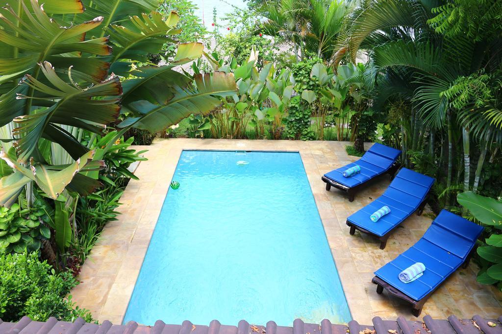 Villa Lovina Beachhouse Villas