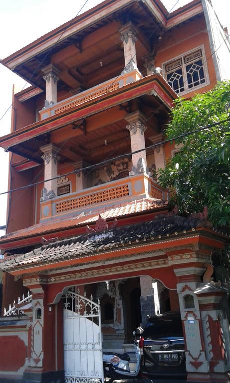 Hostel Ratih Bali *