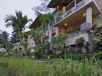 Puri Sunia Resor 4*