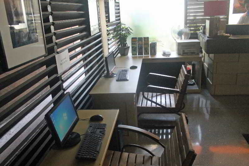 Hotel Oyo Flagship 760 Oasis Kuta 2*