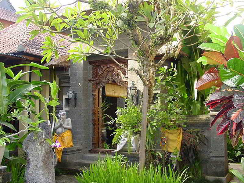 Villa Putu Bali & *