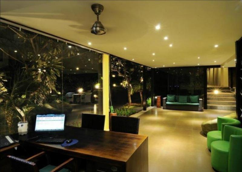 Hotel Parkside Denbukit &