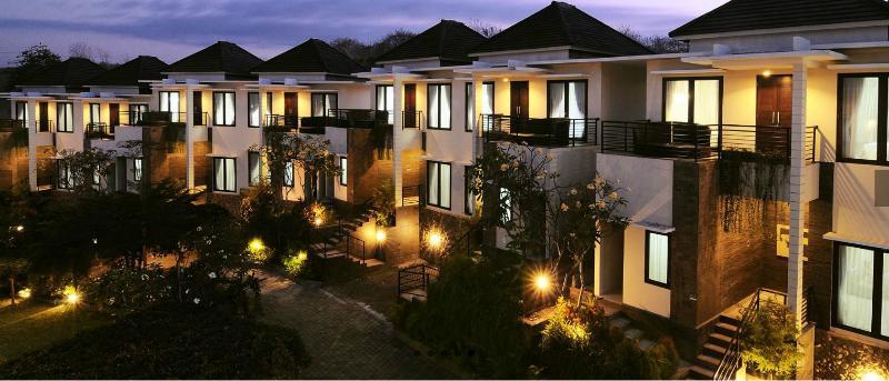 Parkside Denbukit & Hotel