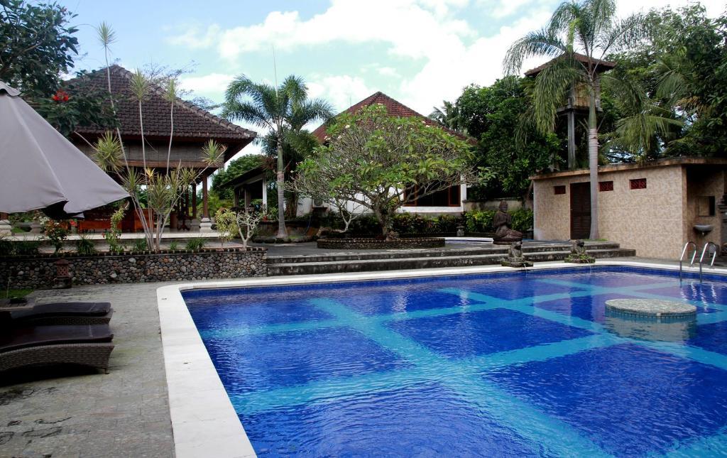 Puri Rasa Villas And 4*