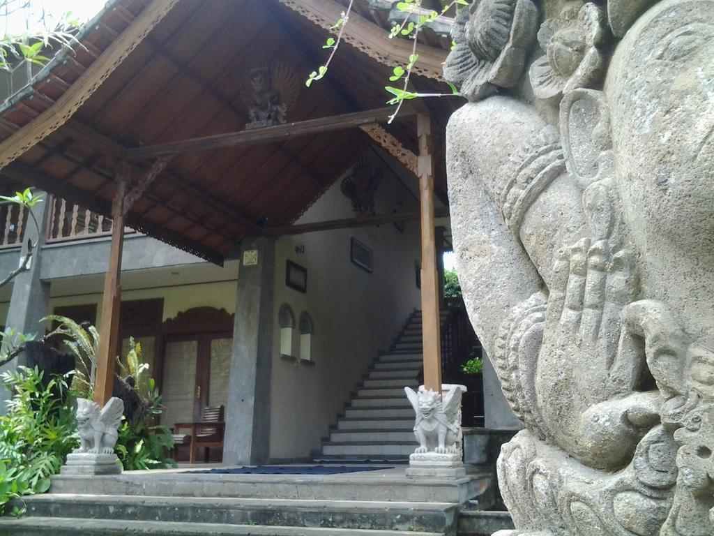 Resor Seaside Lovina (Bali)