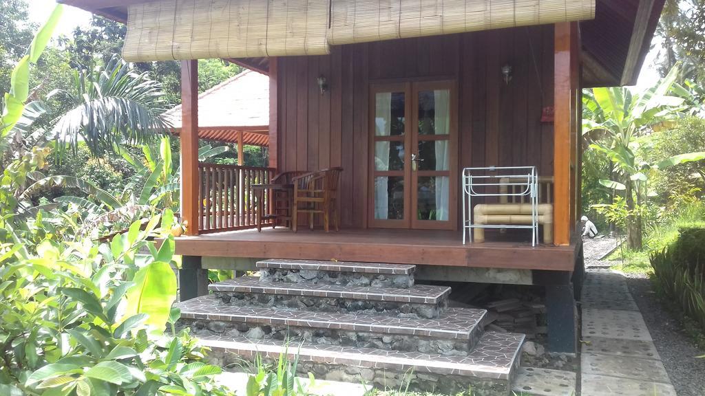 Khrisna Hs And Sidemen (Bali)