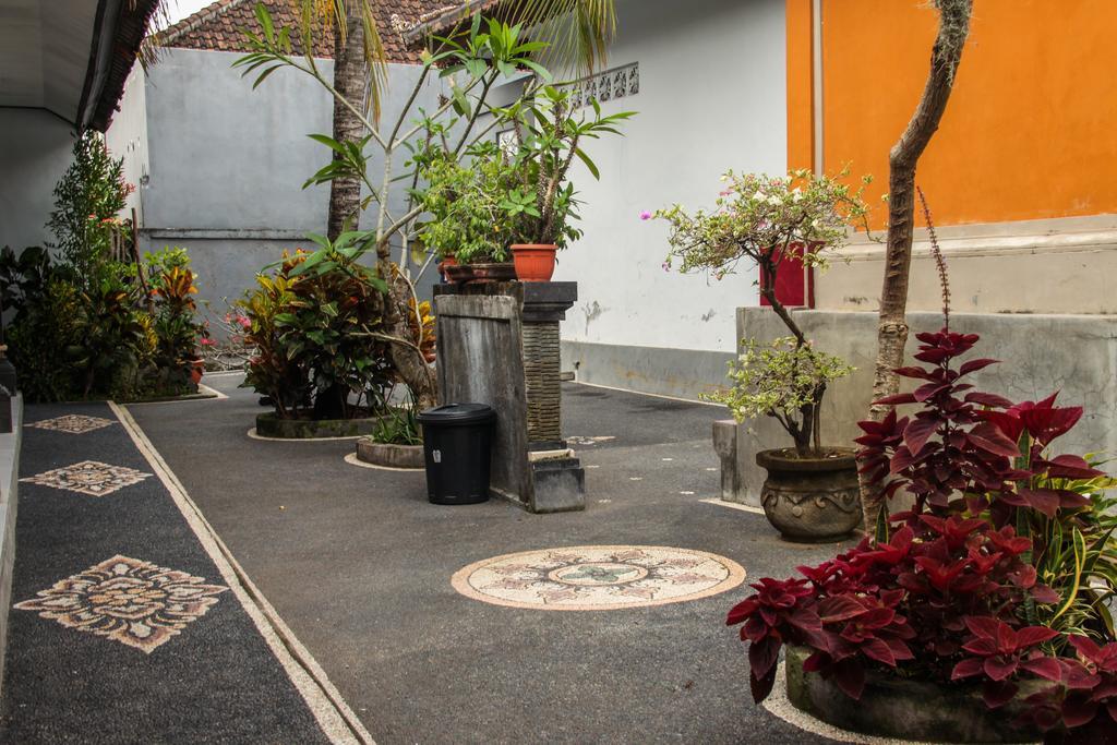 Guest house Nyoman 3*