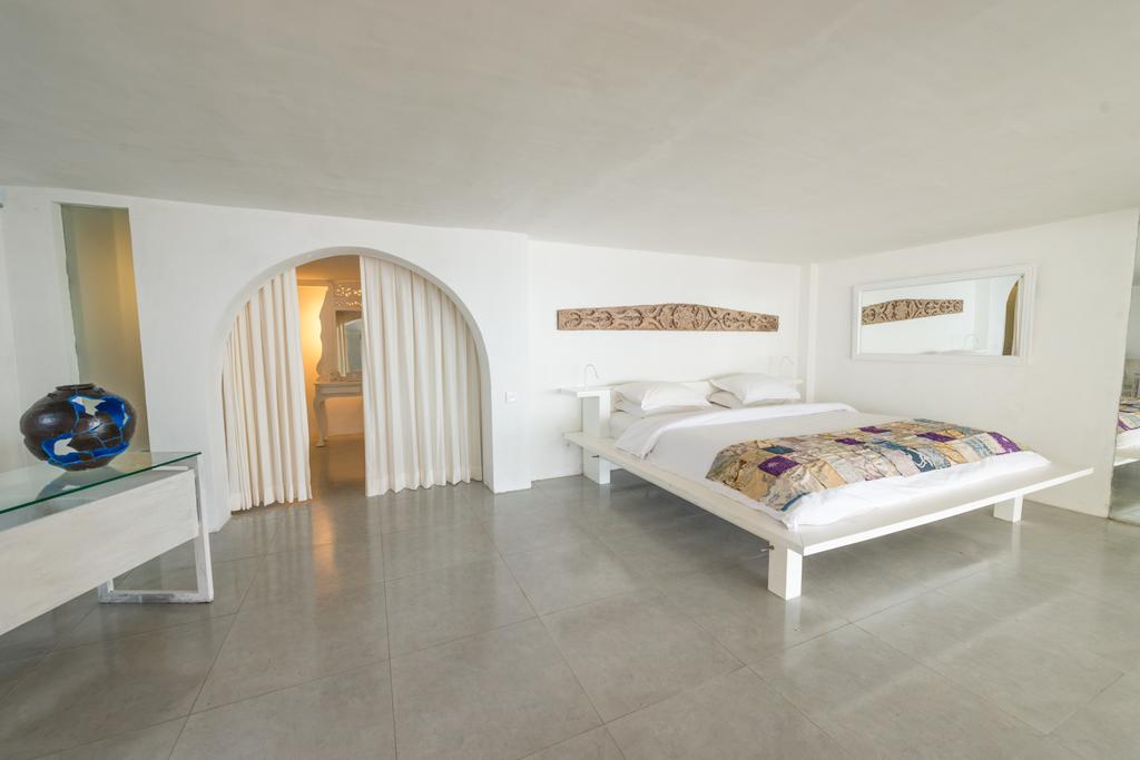 Morabito Art Cliff Villa Uluwatu (Bali)