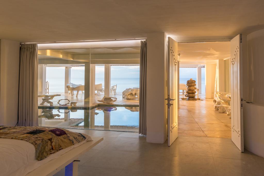 Morabito Art Cliff Villa Uluwatu (Bali)