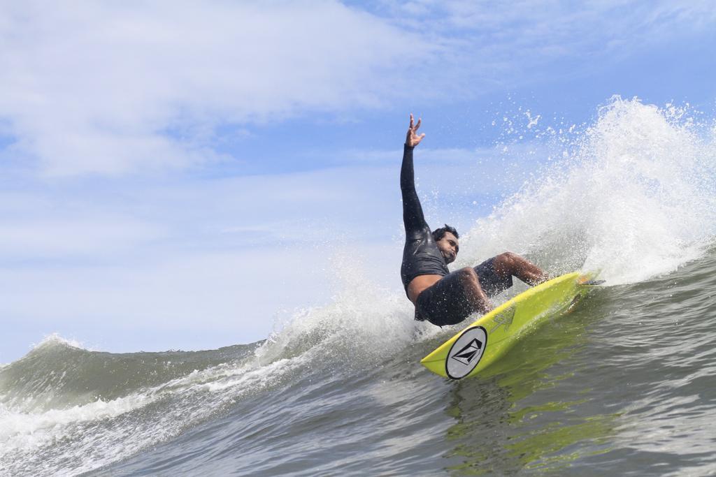 Medewi Secret Surfcamp 2*