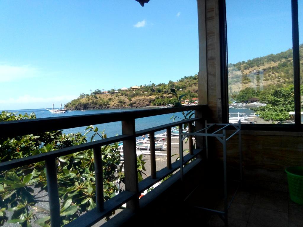 Sunrise Cafe *