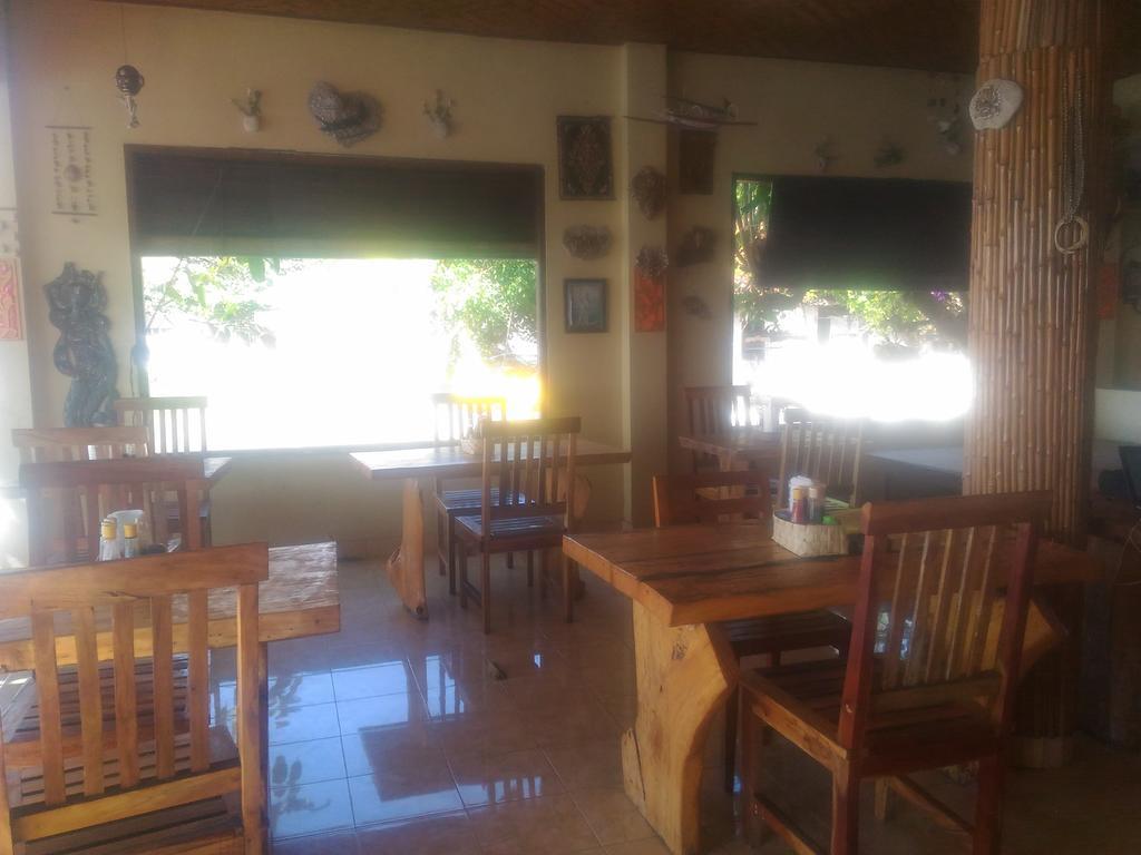 Homestay Sunrise Cafe Amed (Bali)