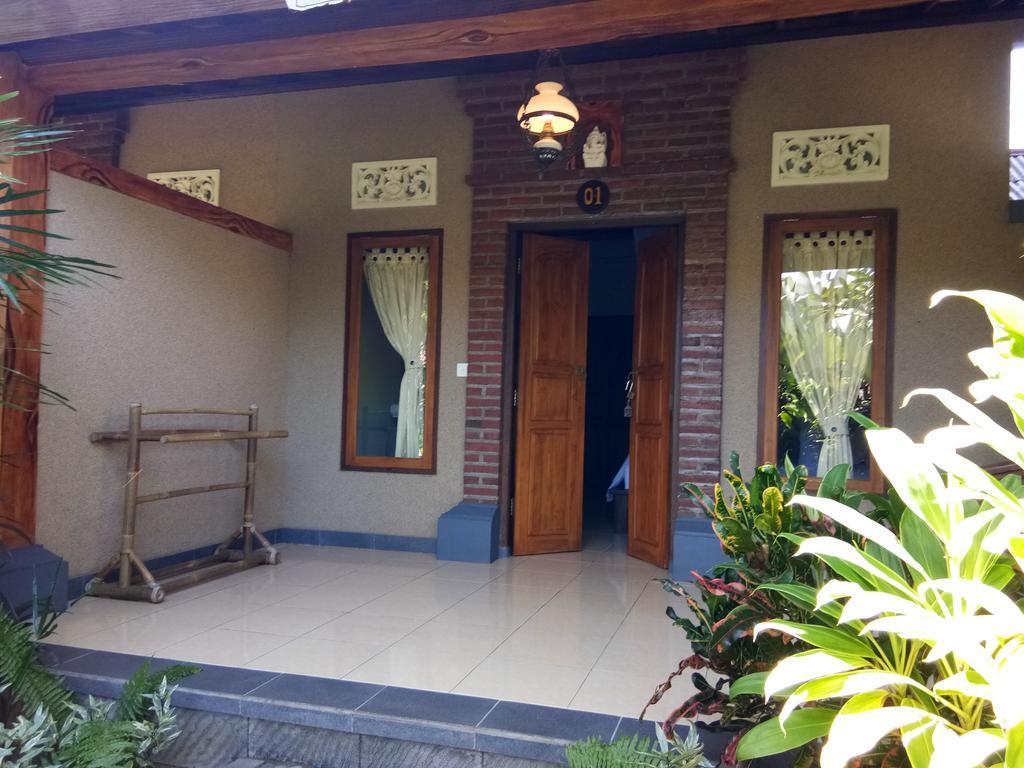 Karning Pemuteran (Bali)