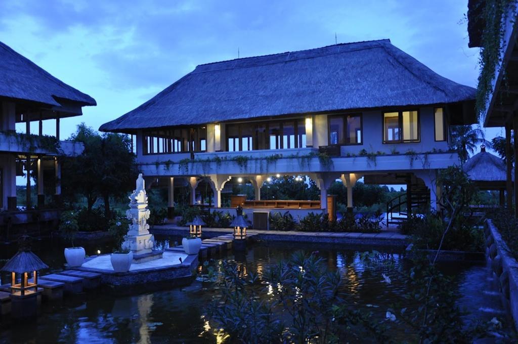 Santi Sari Boutique Hotel 5*