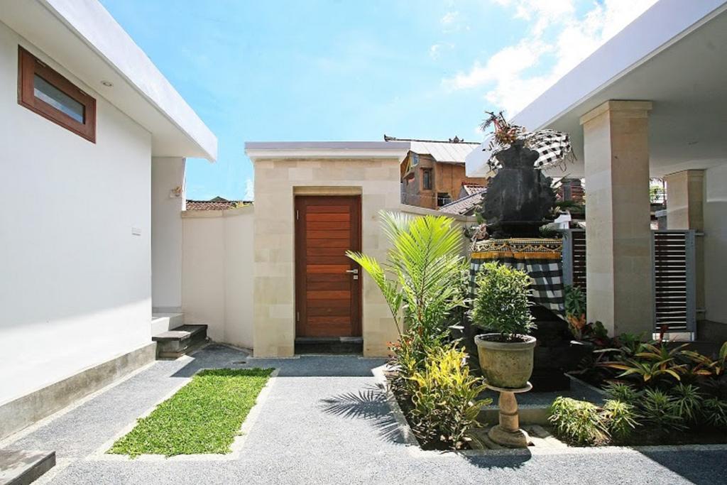 Papaya Denpasar (Bali)