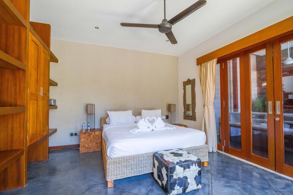 Martine - Fantastic 5br - Perfect Location In Villa