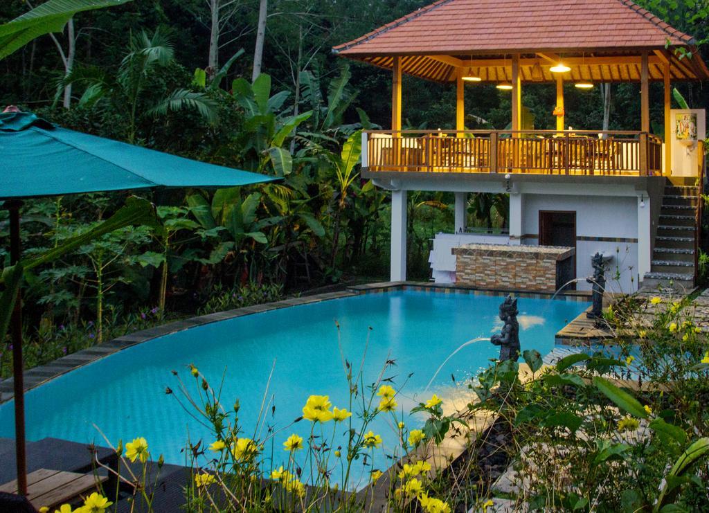 Khrisna Hs And Guest house Sidemen (Bali)