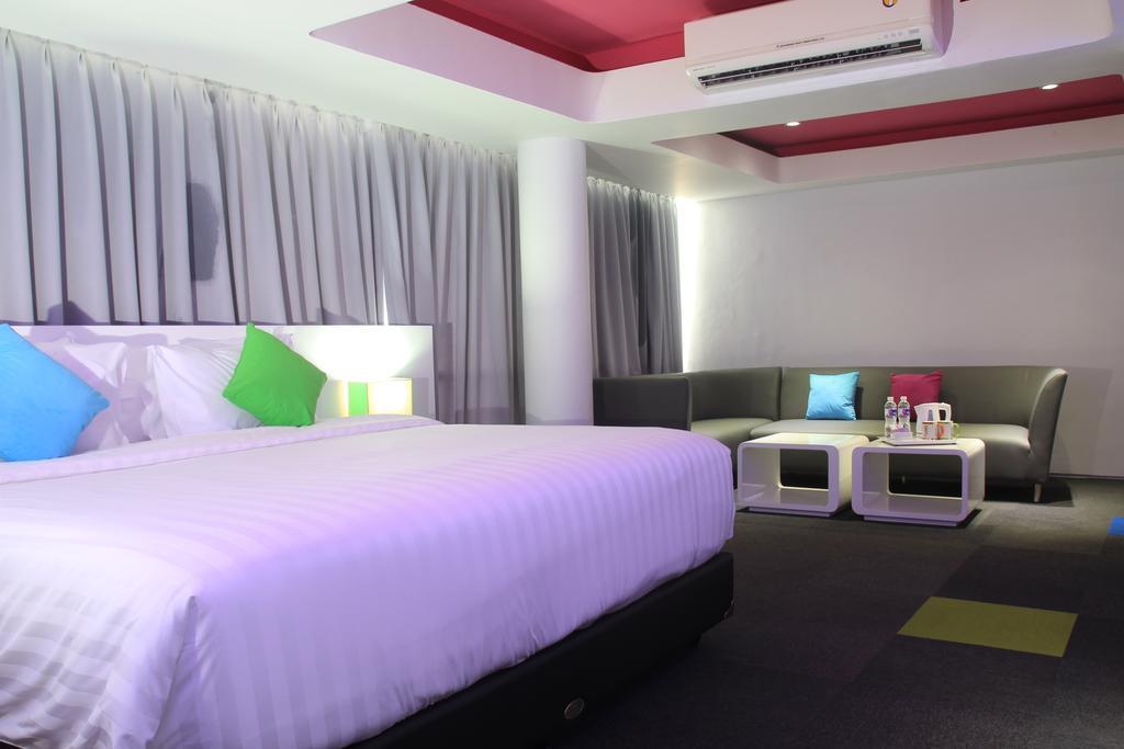 Berry Glee Thematic Hotel