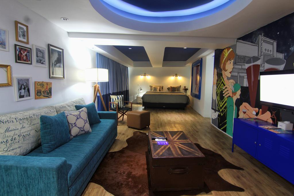 Berry Glee Thematic Hotel 4*
