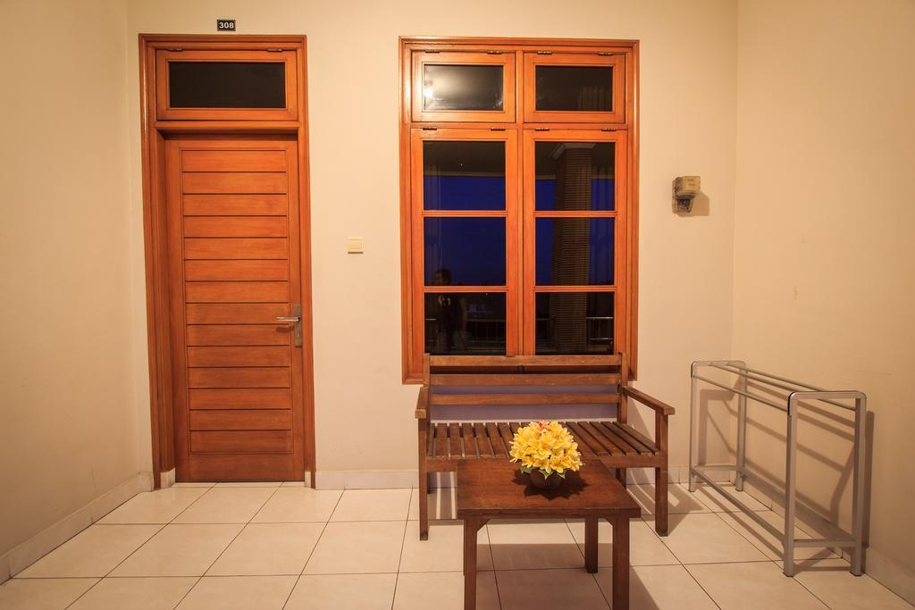 Guest house Anyar 2*