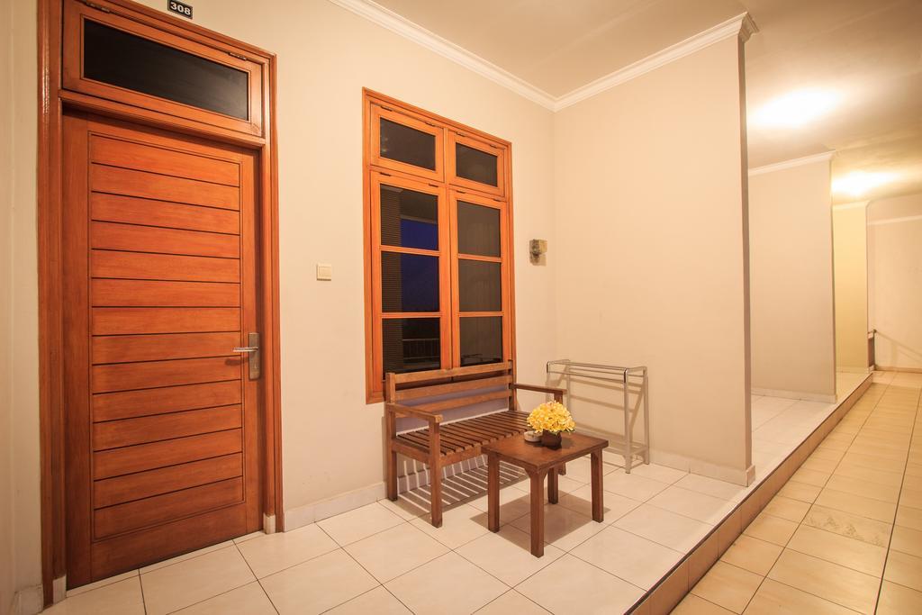 Guest house Anyar 2*