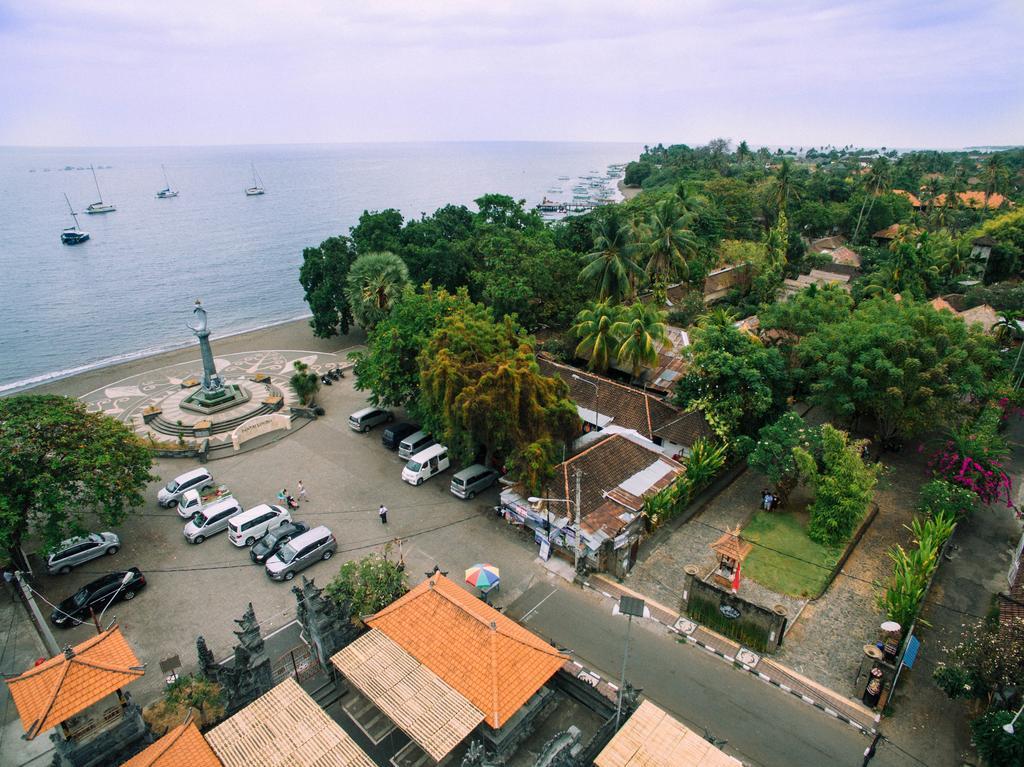 Seaside 3*