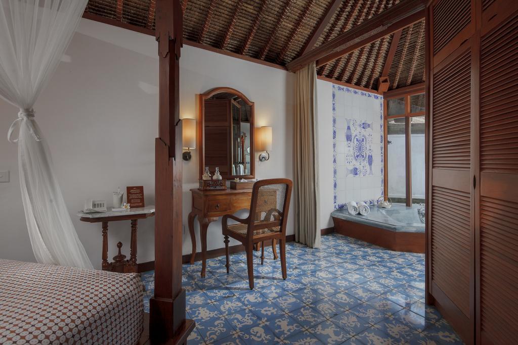 Tandjung Sari 4*