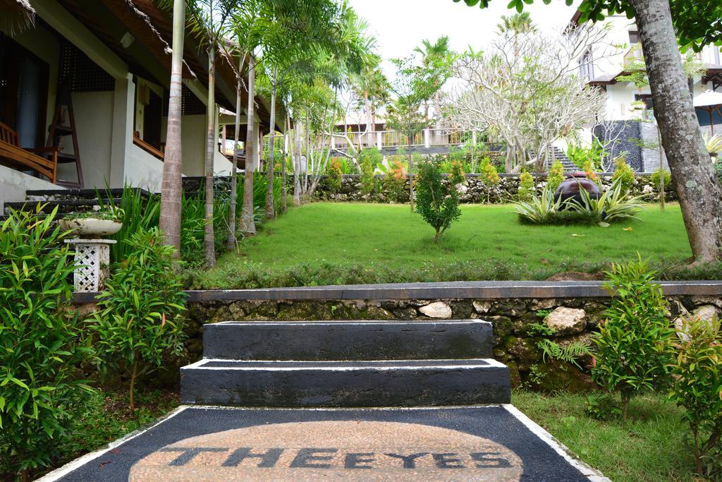 The Eyes Villas 3*