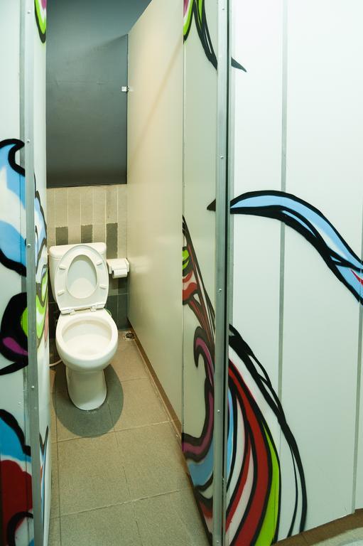 Hostel Nau Here