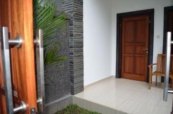 Arca Bungalow Guest house BALI
