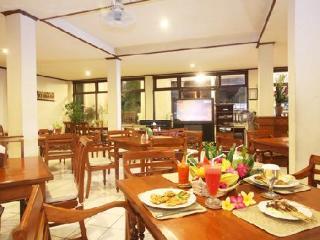 Hotel Ratna 2*