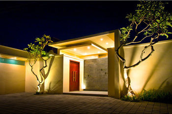 Oval Bali * Seminyak (Bali)