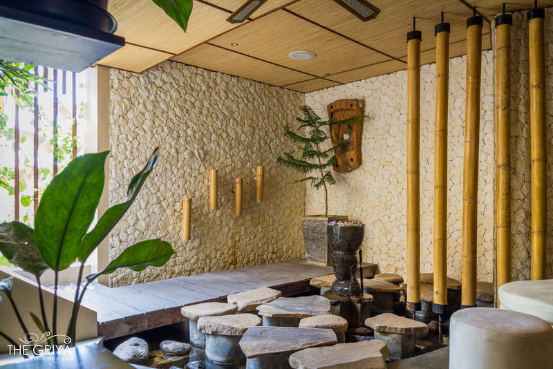 The Griya & Hotel 5*
