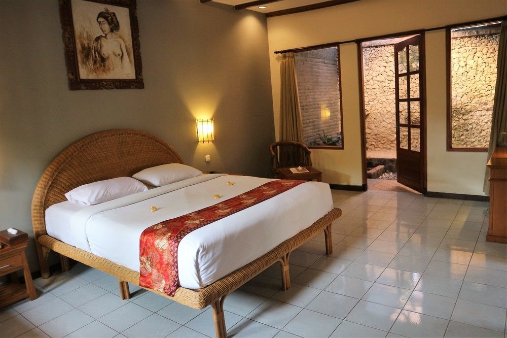 Hotel Bali Taman & Lovina 4*