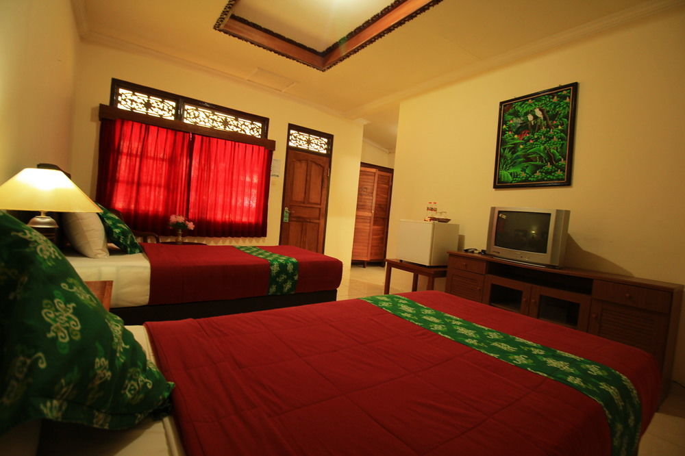 Bali Lovina Hotel 3*