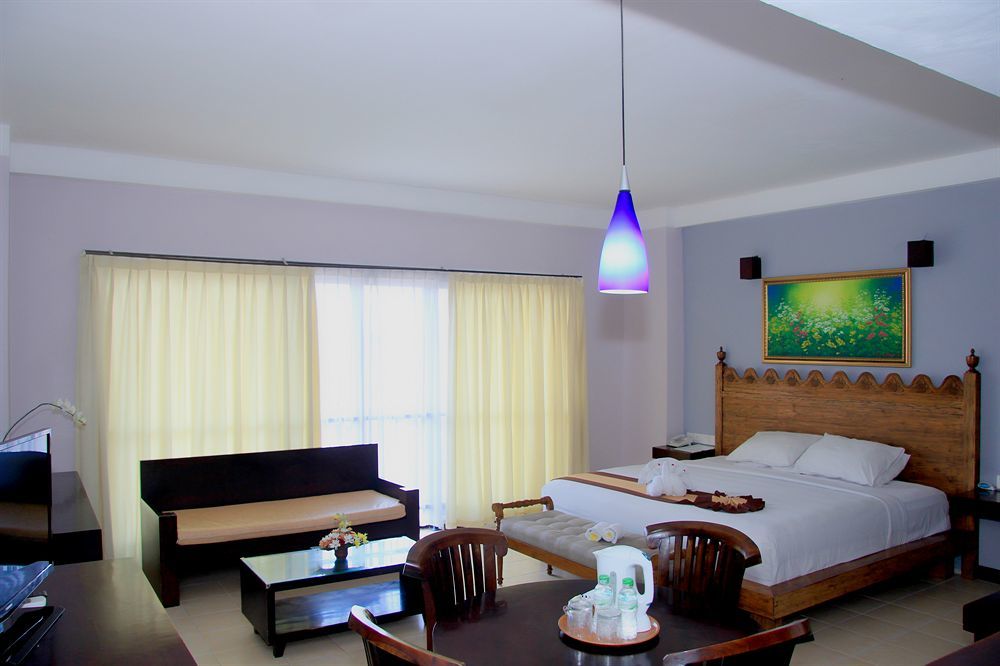 Grand Santhi