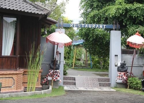 Batur Lakeside Huts Hotel 3*