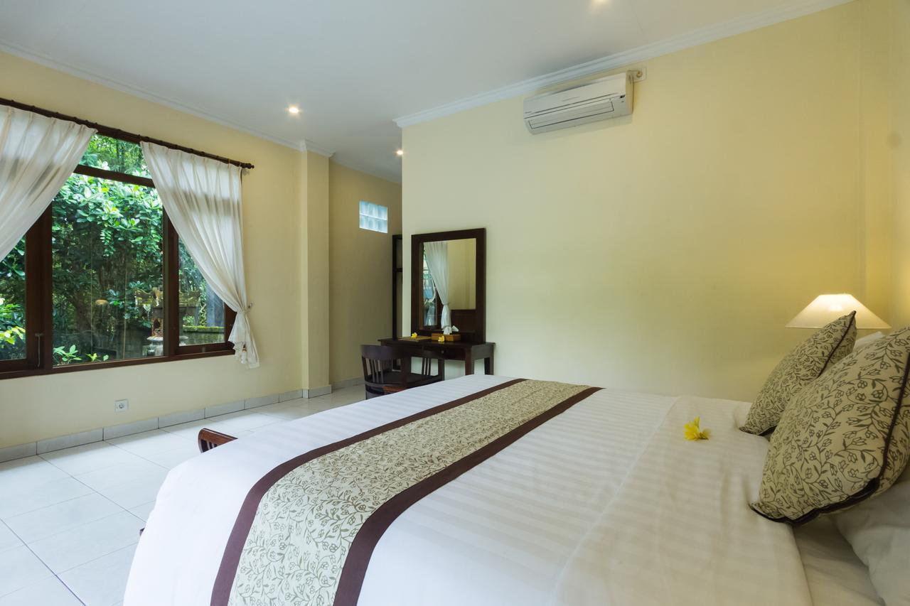 Nyoman Sandi Guest house 3*