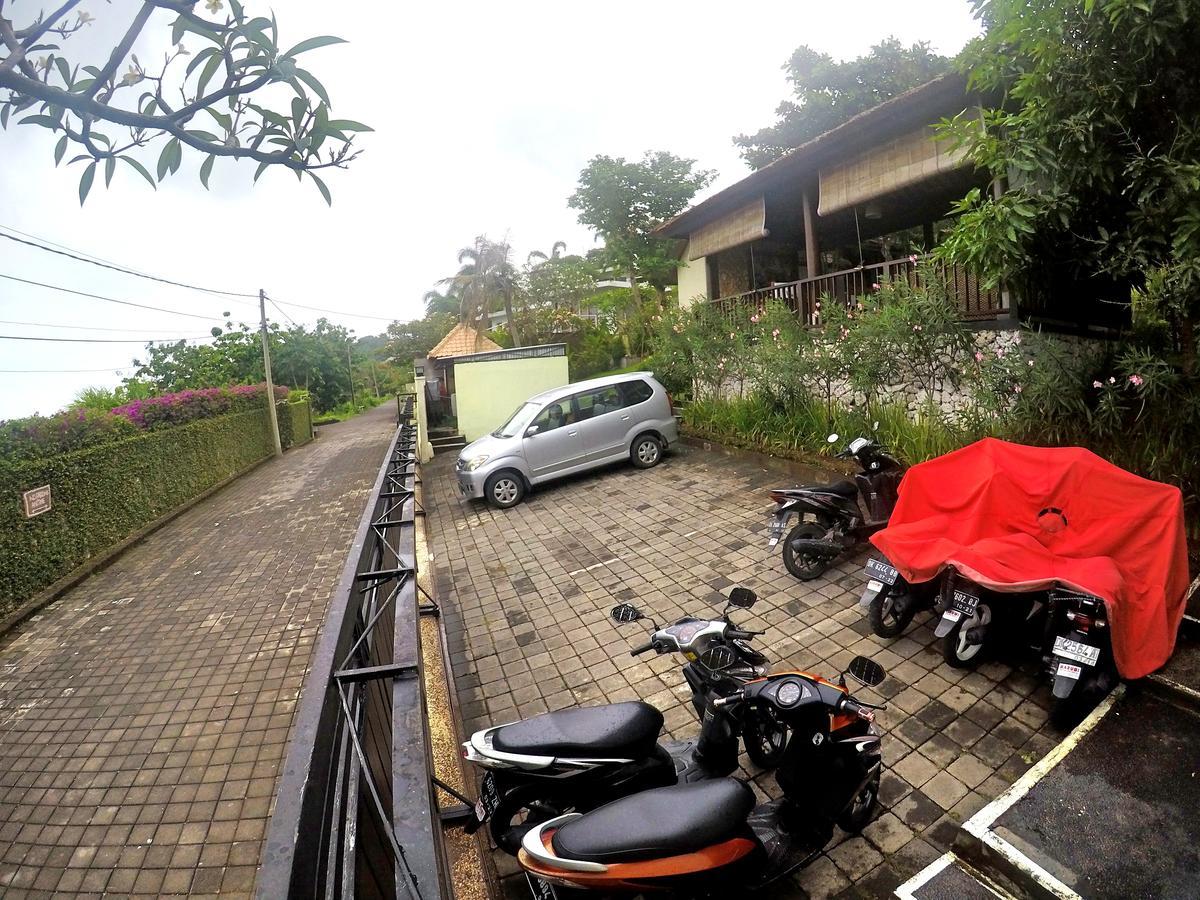 The Eyes Villas 3* Uluwatu (Bali)