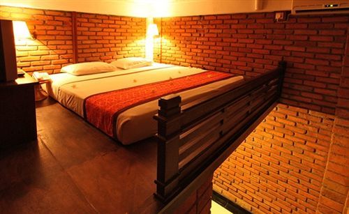 Super Oyo Townhouse Oak Maxi Legian Hotel Kuta (Bali)