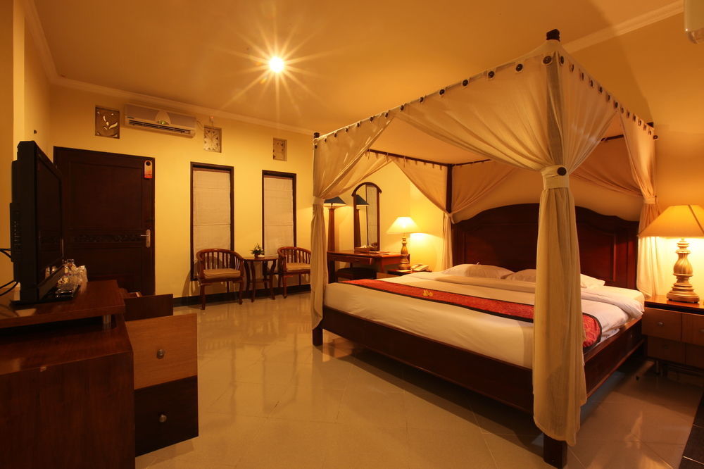 Super Oyo Townhouse Oak Maxi Legian Kuta (Bali)