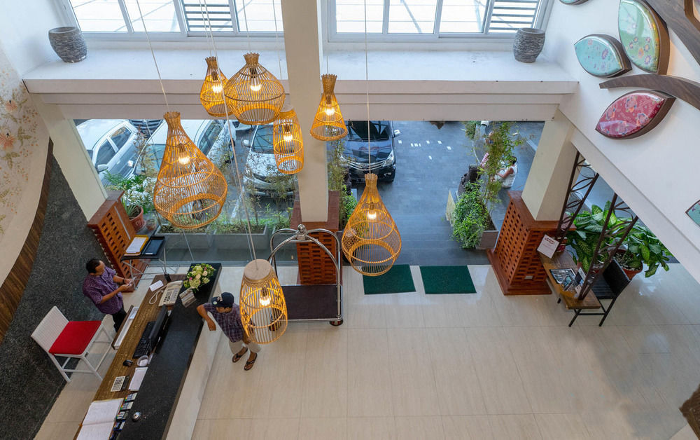 Hotel Atanaya Kuta Bali