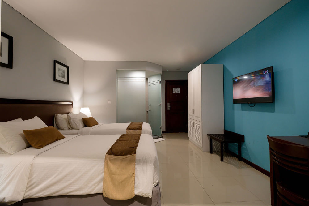 Hotel Kutabex Beachfront Hotel