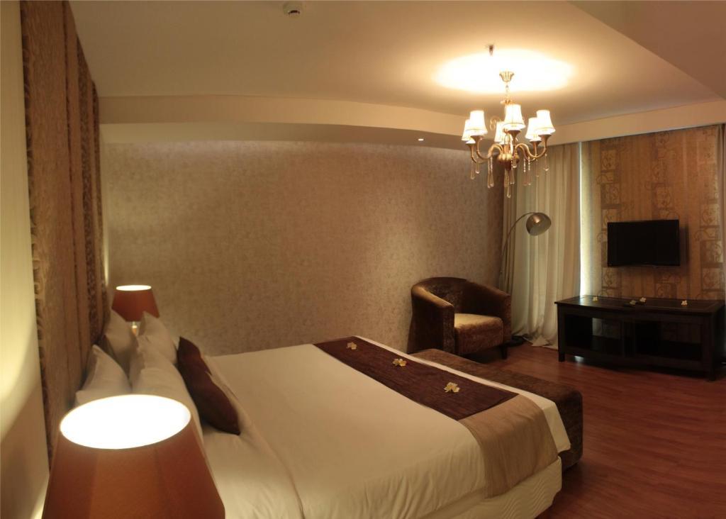 Harrads And Convention Hotel 4*