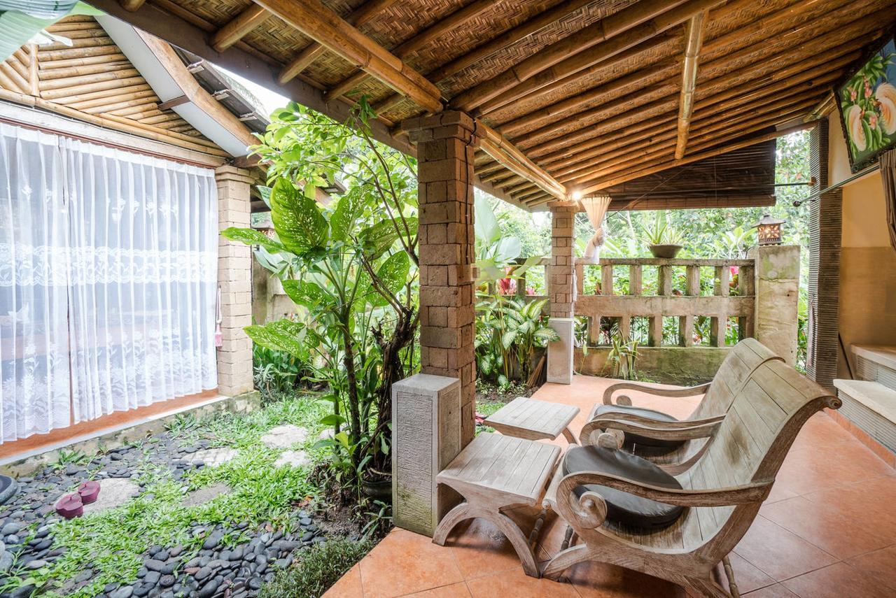 Jj And Ubud (Bali)